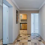 Moderne Wohnung Fuer Junggebliebene In Kreuzberg-3L